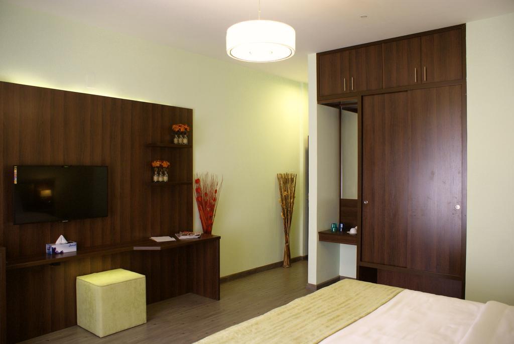 Weekend Hotel & Apartments Maszkat Szoba fotó