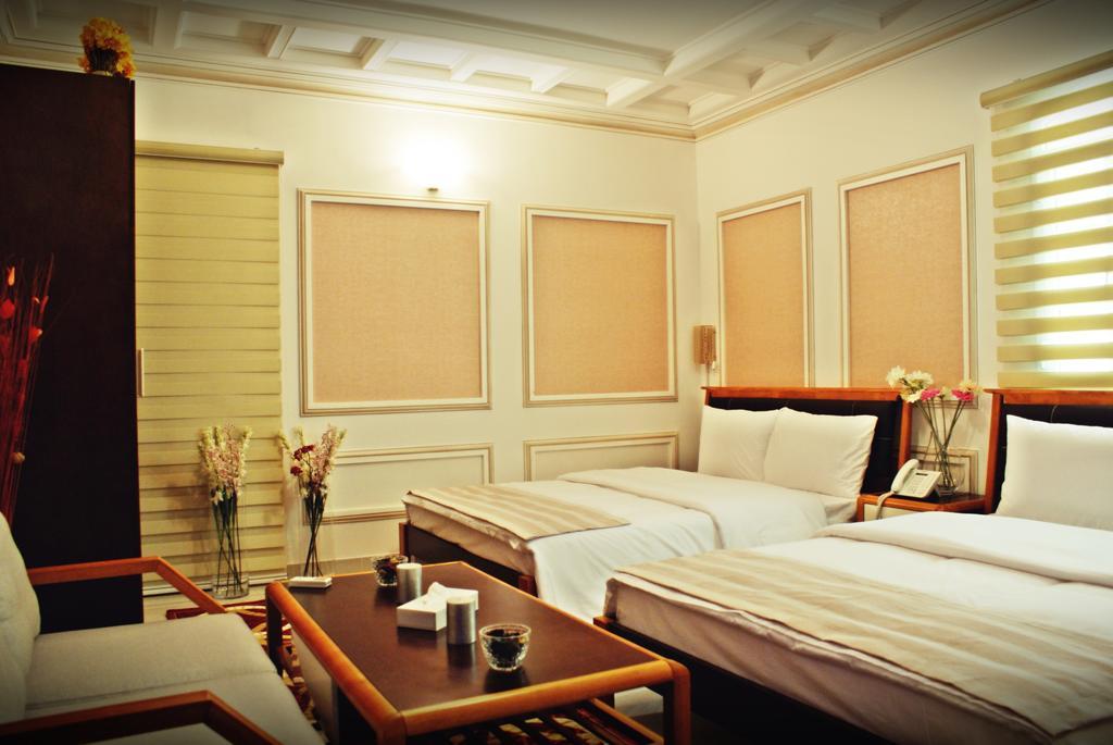 Weekend Hotel & Apartments Maszkat Kültér fotó