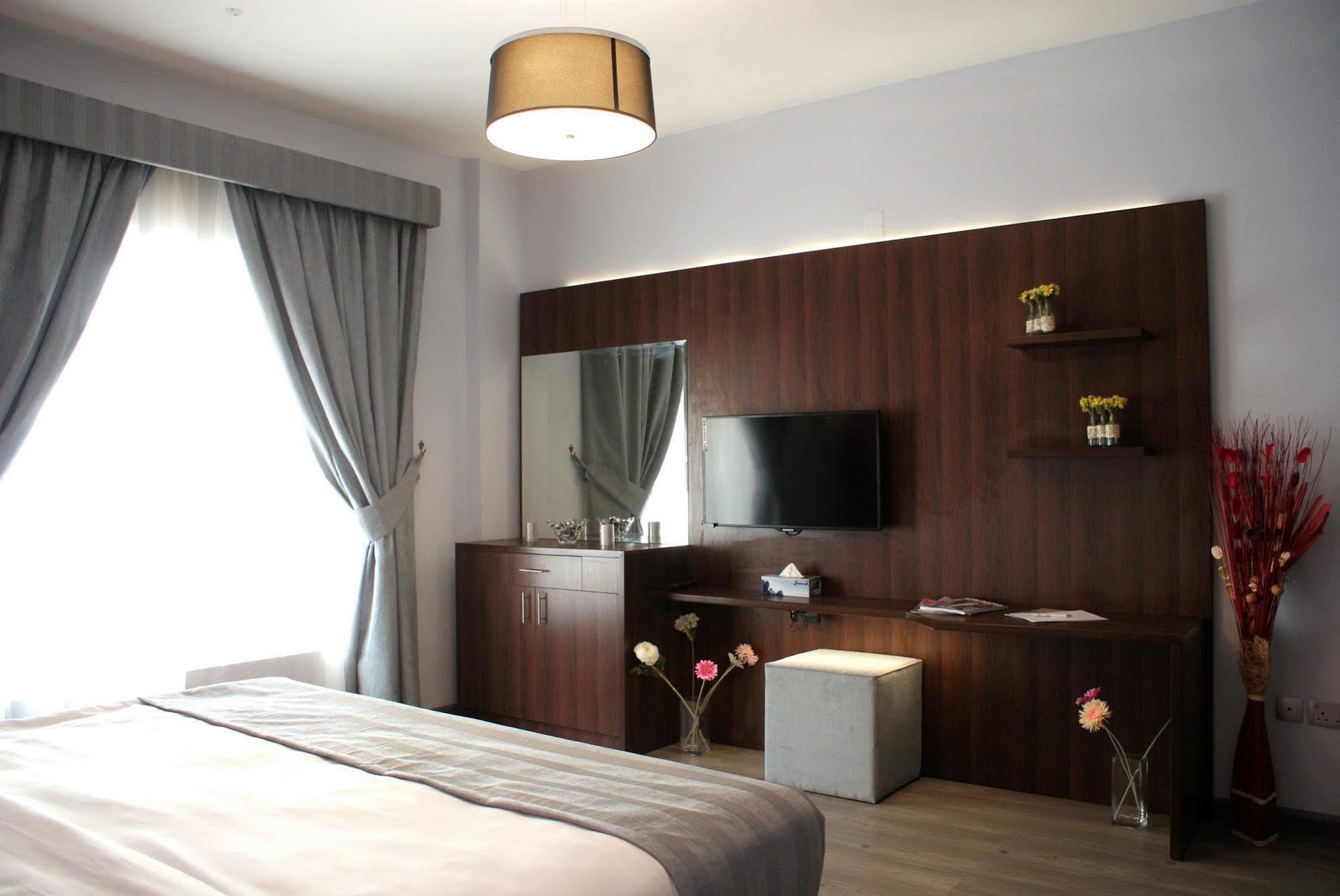 Weekend Hotel & Apartments Maszkat Kültér fotó