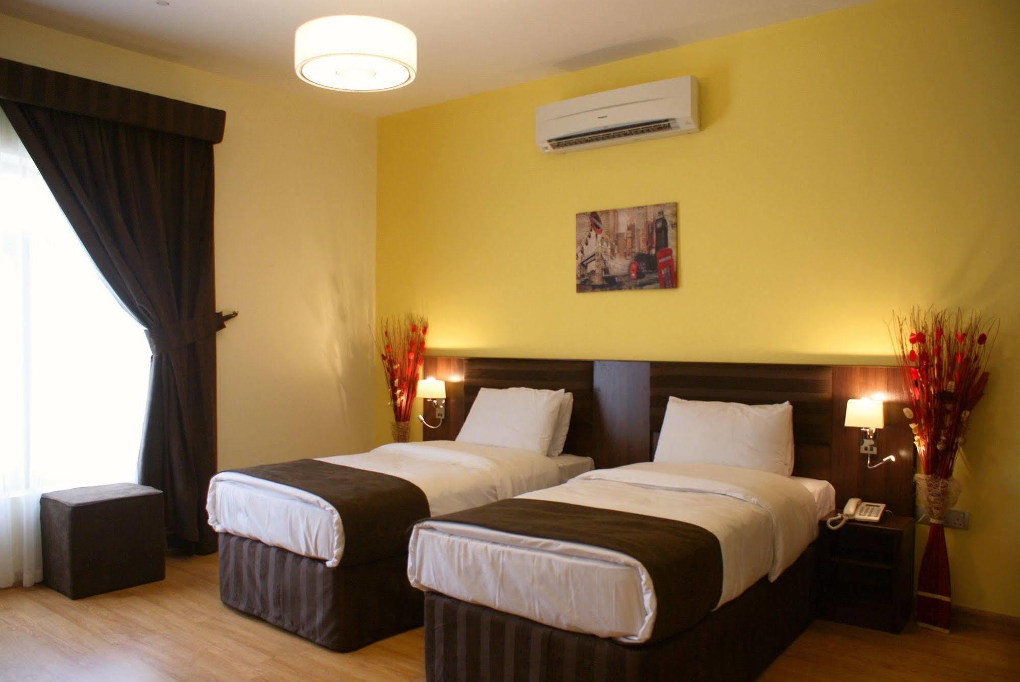 Weekend Hotel & Apartments Maszkat Kültér fotó