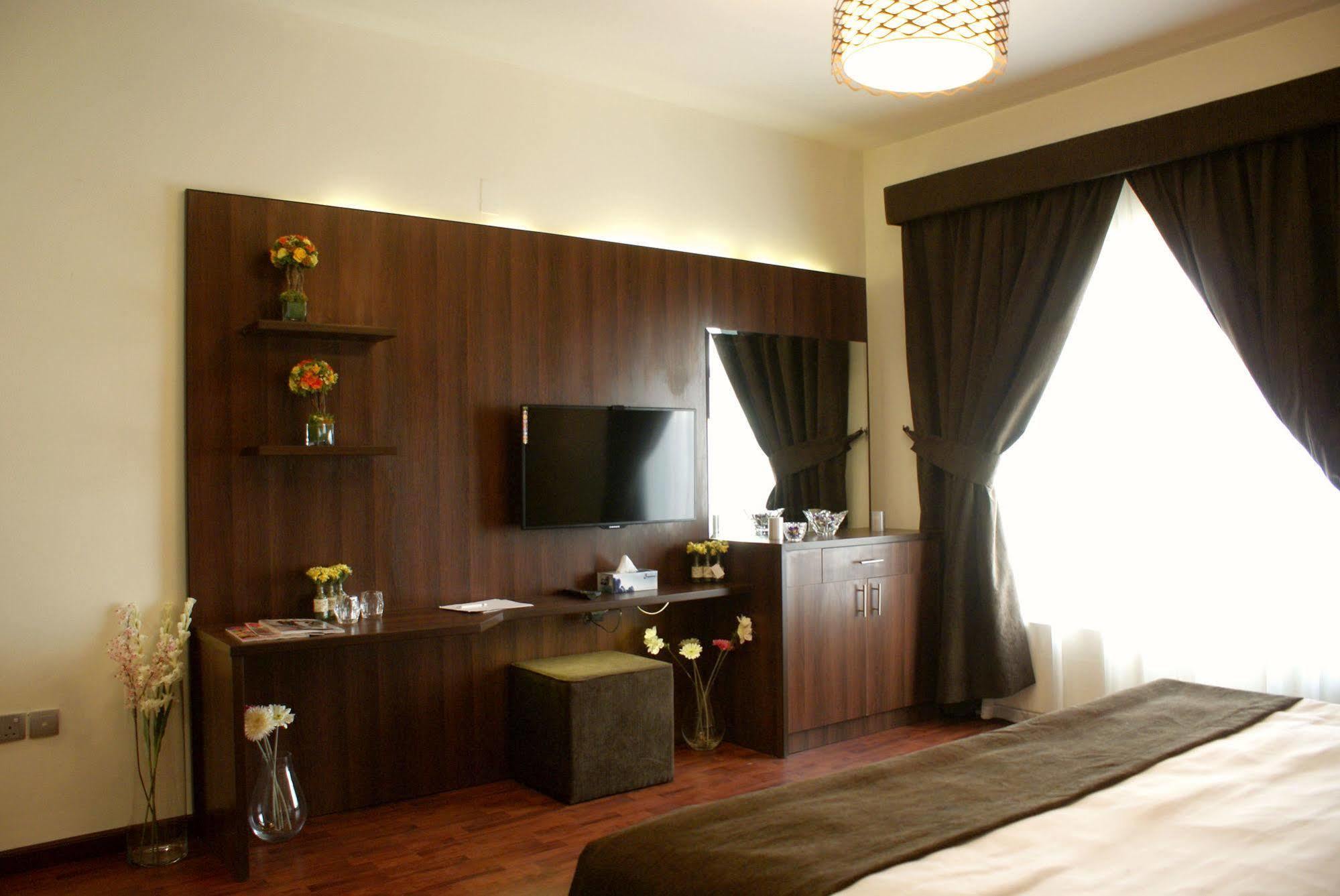 Weekend Hotel & Apartments Maszkat Kültér fotó